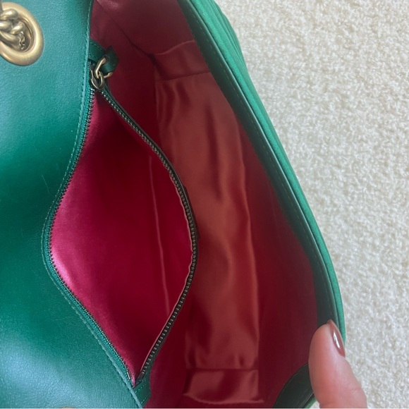Emerald Green Velvet Gucci Marmont Purse - Picture 5 of 8